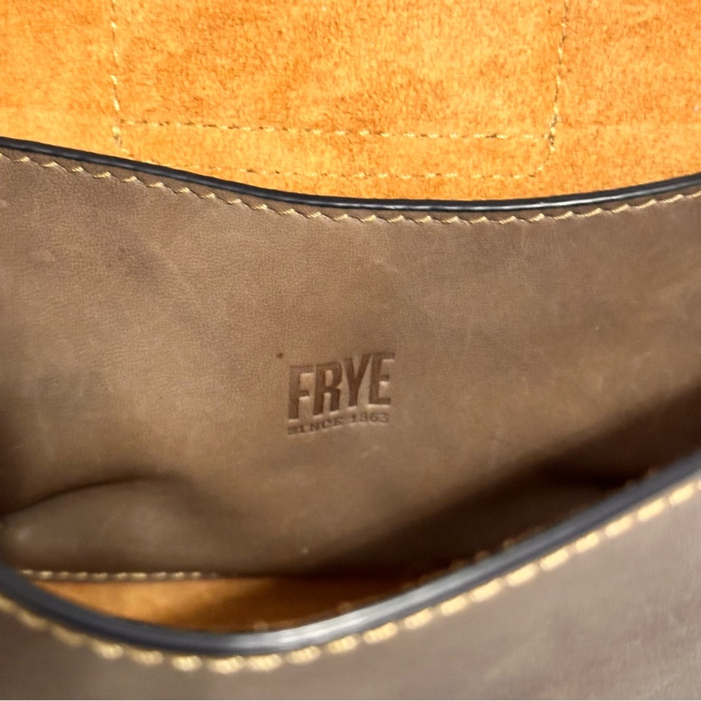 Frye Gray Taupe Leather Saddle Crossbody Bag with Gold Hardware - Picture 4 of 6